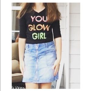 I’m selling an athletic girl T-shirt. It glows.